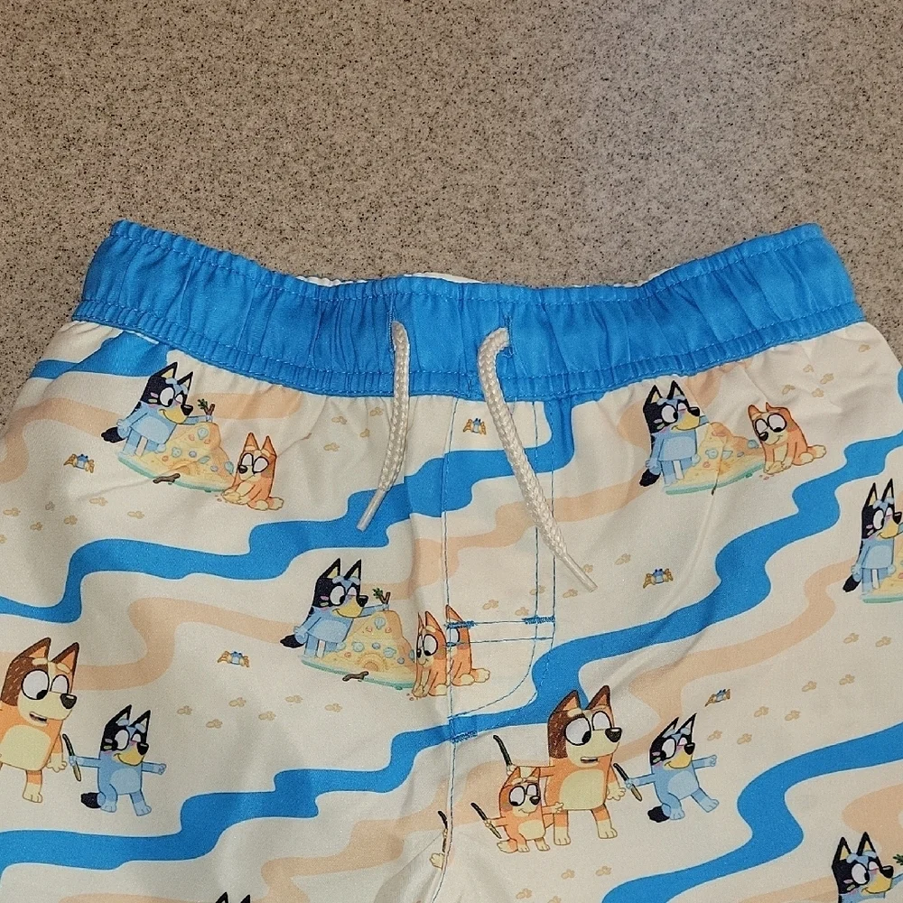 Bluey Rashguard & Trunks 2 Piece Set UPF 50+ Size 4/5 New With Tags